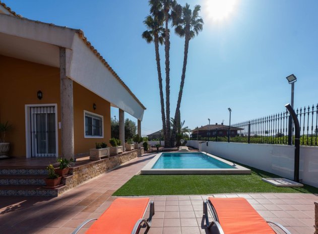 Herverkoop - Villa - Orihuela - Correntías Medias