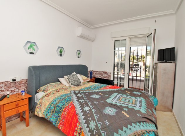 Herverkoop - Rijwoning - Villamartin - Los Dolses