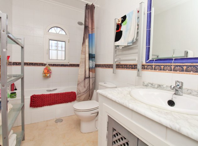 Herverkoop - Rijwoning - Villamartin - Los Dolses