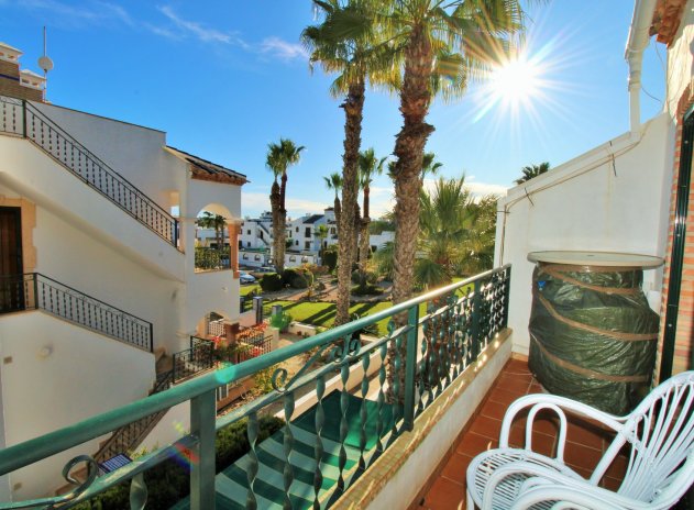 Herverkoop - Rijwoning - Villamartin - PAU 8