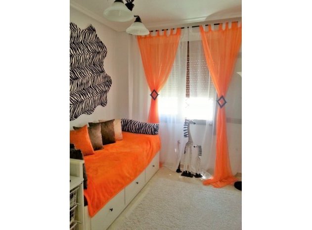 Herverkoop - Rijwoning - Villamartin - PAU 8