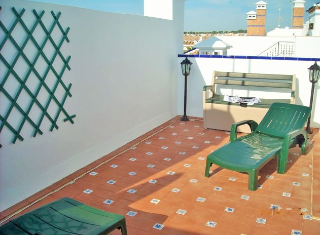 Herverkoop - Rijwoning - Villamartin - PAU 8