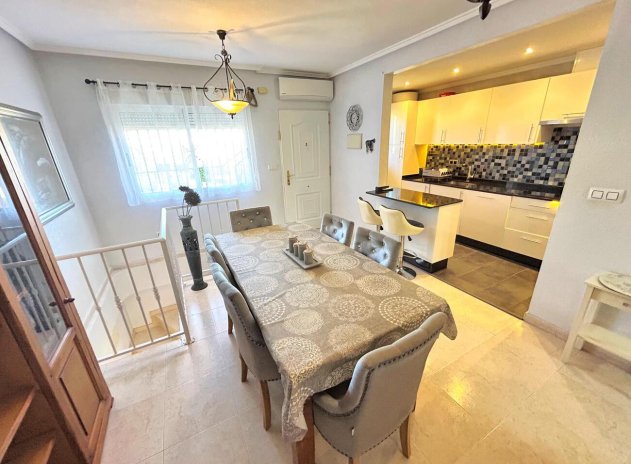 Herverkoop - Rijwoning - Villamartin - Villamartín