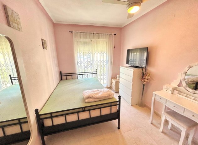 Herverkoop - Rijwoning - Villamartin - Villamartín