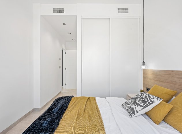 Resale - Villa * - Orihuela Costa * - Blue Lagoon*