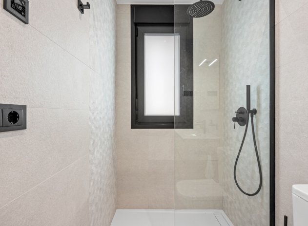 Resale - Villa * - Orihuela Costa * - Blue Lagoon*