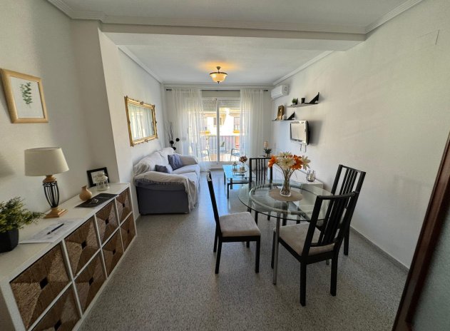 Reventa - Apartamento / Piso - San Miguel de Salinas