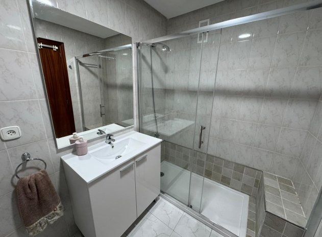 Reventa - Apartamento / Piso - San Miguel de Salinas