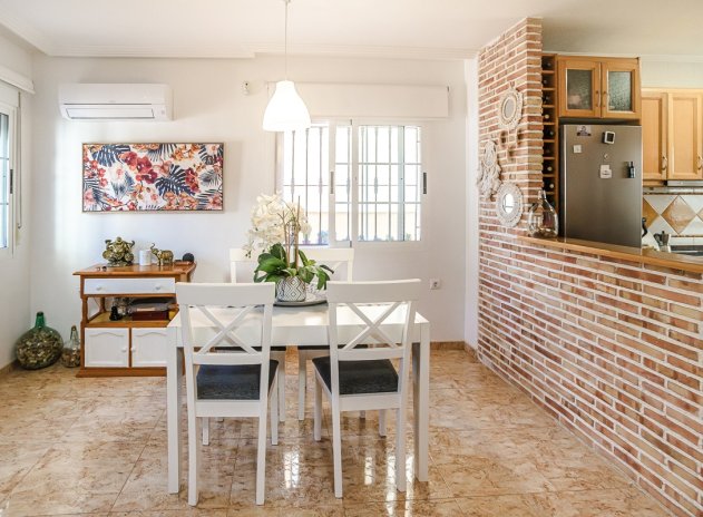 Reventa - Villa - Guardamar del Segura - El Raso