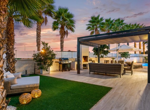 Herverkoop - Villa - Cabo Roig