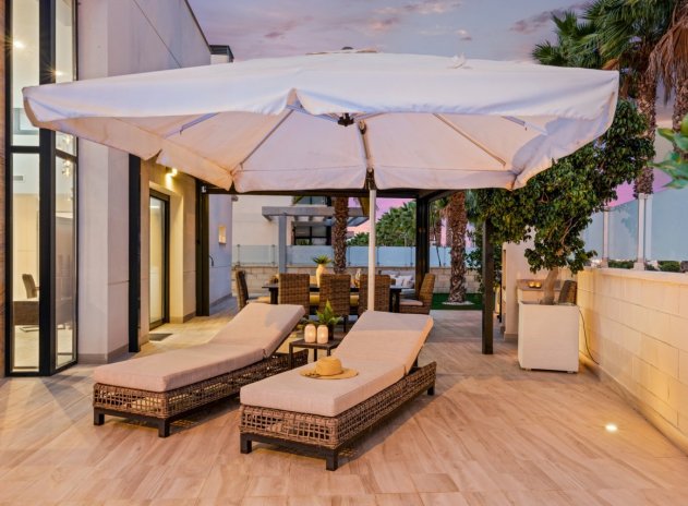 Herverkoop - Villa - Cabo Roig