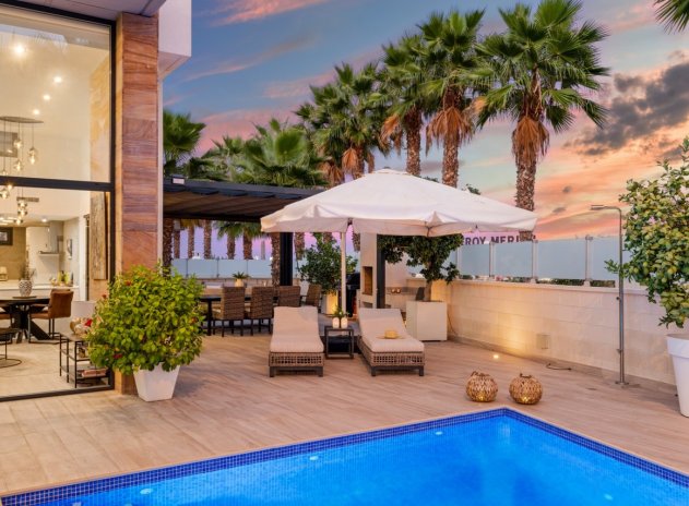 Herverkoop - Villa - Cabo Roig