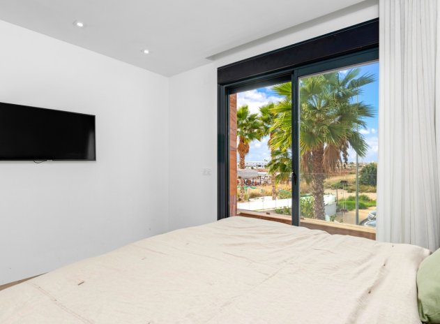 Herverkoop - Villa - Cabo Roig