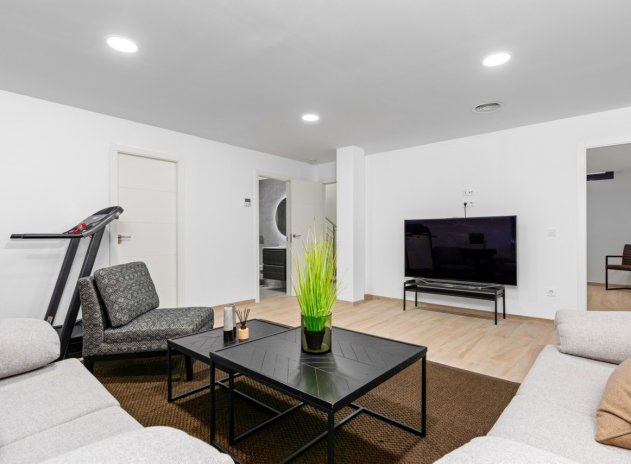 Herverkoop - Villa - Cabo Roig