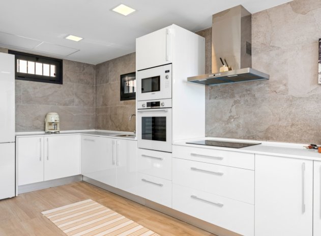 Herverkoop - Villa - Cabo Roig