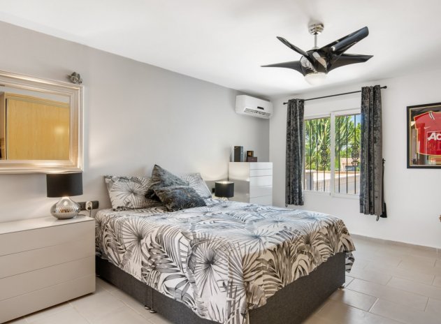 Wiederverkauf - Finca / Ländliches Wohnhaus - Catral