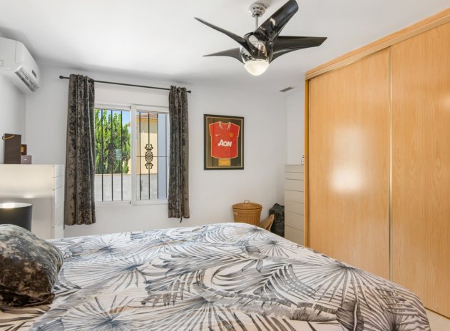 Wiederverkauf - Finca / Ländliches Wohnhaus - Catral