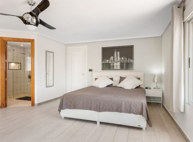 Wiederverkauf - Finca / Ländliches Wohnhaus - Catral