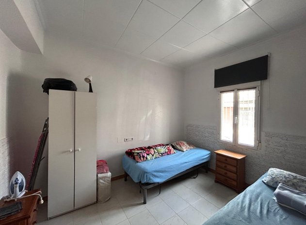 Resale - Villa * - Jacarilla *