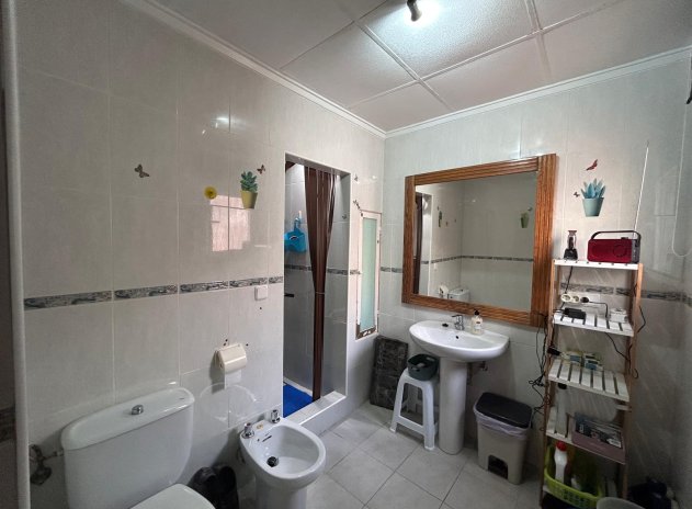 Resale - Villa * - Jacarilla *