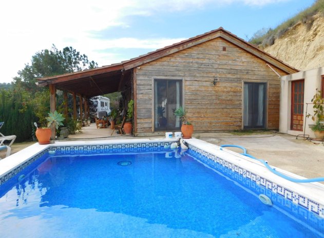Herverkoop - Finca / Plattelands Woning - Torremendo