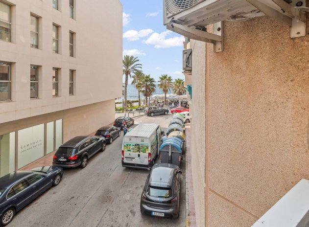 Resale - Apartment / Flat * - Torrevieja * - Playa del Cura *