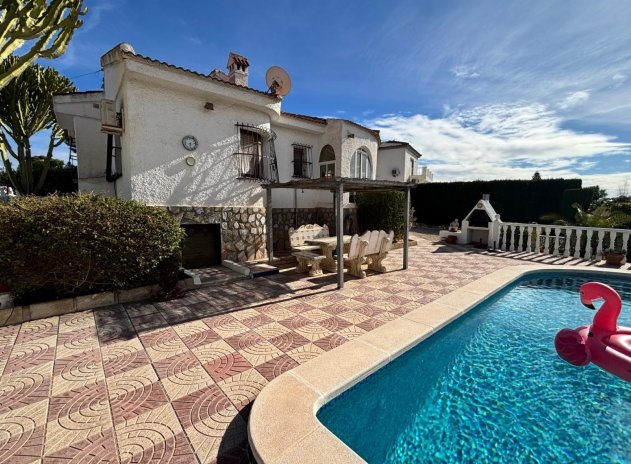 Revente - Villa Detached - Ciudad Quesada