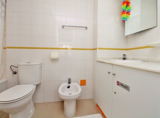 Resale - Apartment / Flat * - Playa Flamenca *