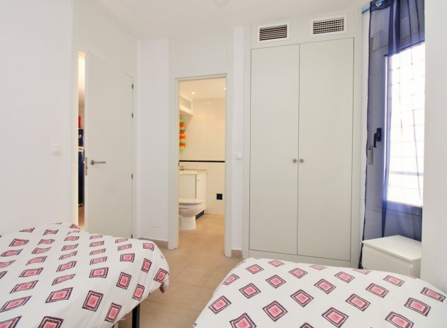 Resale - Apartment / Flat * - Playa Flamenca *