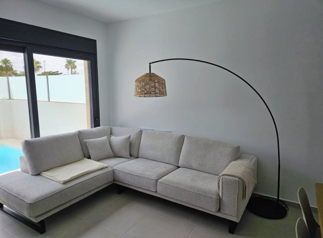 Resale - Villa * - Torre Pacheco *