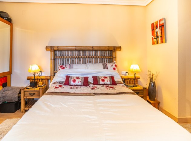 Resale - Villa * - Torrevieja * - Los Balcones *