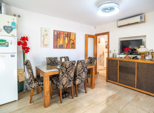 Resale - Villa * - Torrevieja * - Los Balcones *