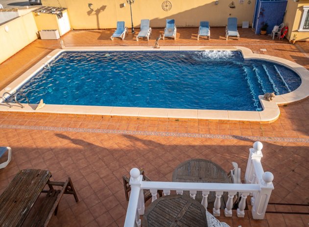 Resale - Villa * - Torrevieja * - Los Balcones *
