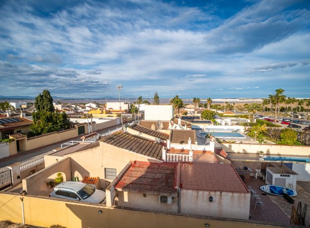 Resale - Villa * - Torrevieja * - Los Balcones *