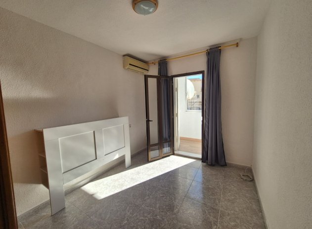 Reventa - Villa - Torrevieja - Los Balcones