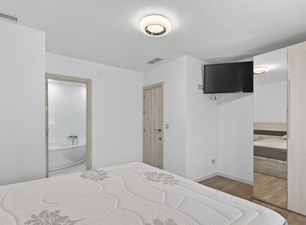 Herverkoop - Villa - Alicante - Rebolledo