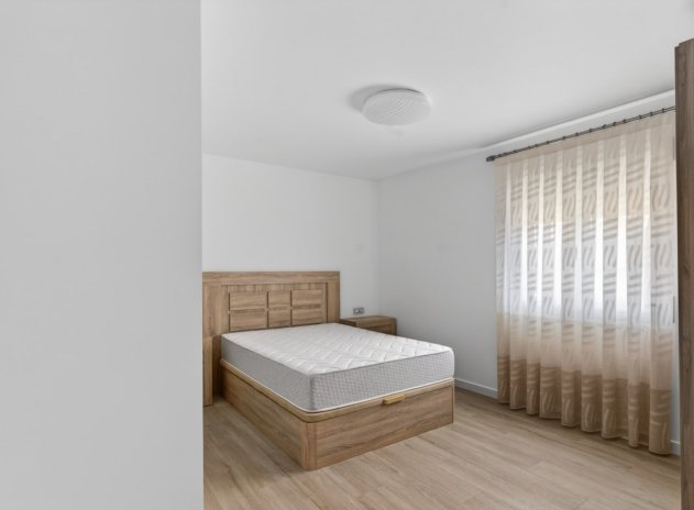 Herverkoop - Villa - Alicante - Rebolledo