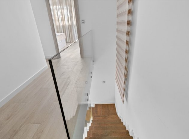 Herverkoop - Villa - Alicante - Rebolledo