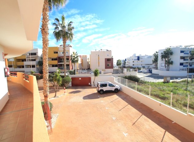 Resale - Apartment / Flat * - Playa Flamenca *