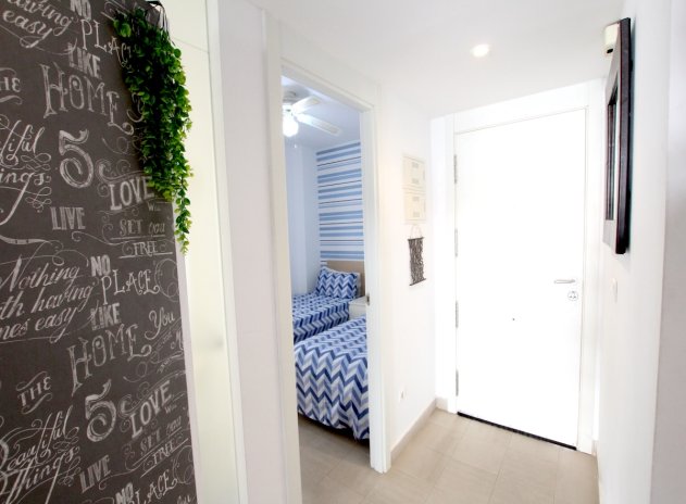 Resale - Apartment / Flat * - Playa Flamenca *