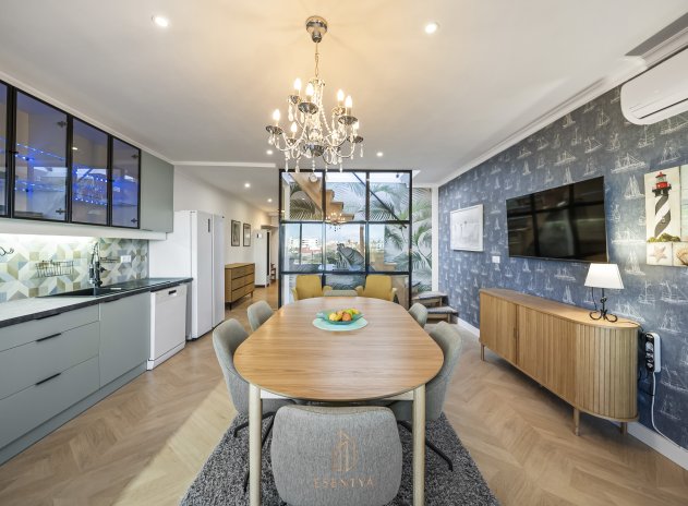 Herverkoop - Finca / Plattelands Woning - Torrevieja