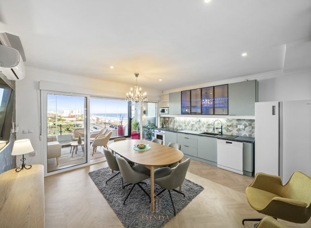 Herverkoop - Finca / Plattelands Woning - Torrevieja