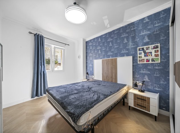 Herverkoop - Finca / Plattelands Woning - Torrevieja