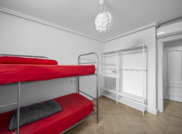 Herverkoop - Finca / Plattelands Woning - Torrevieja