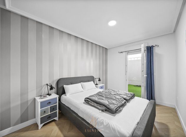 Herverkoop - Finca / Plattelands Woning - Torrevieja