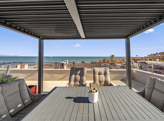 Herverkoop - Finca / Plattelands Woning - Torrevieja