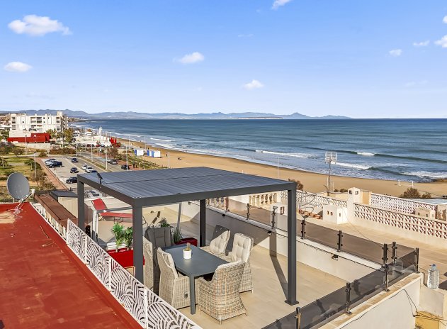 Herverkoop - Finca / Plattelands Woning - Torrevieja