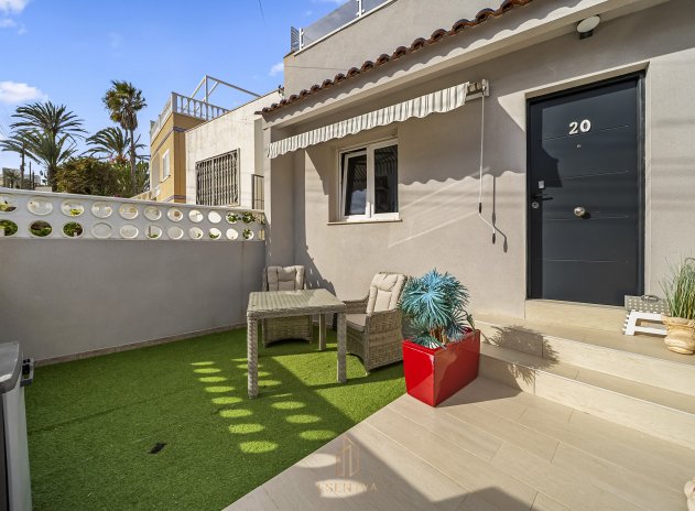 Herverkoop - Finca / Plattelands Woning - Torrevieja