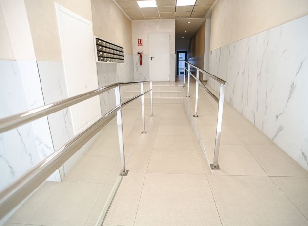 Herverkoop - Appartement - Torrevieja - Calas Blancas