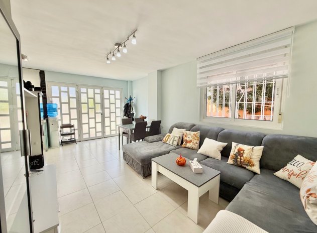 Resale - Villa * - Ciudad Quesada * - Doña Pepa *